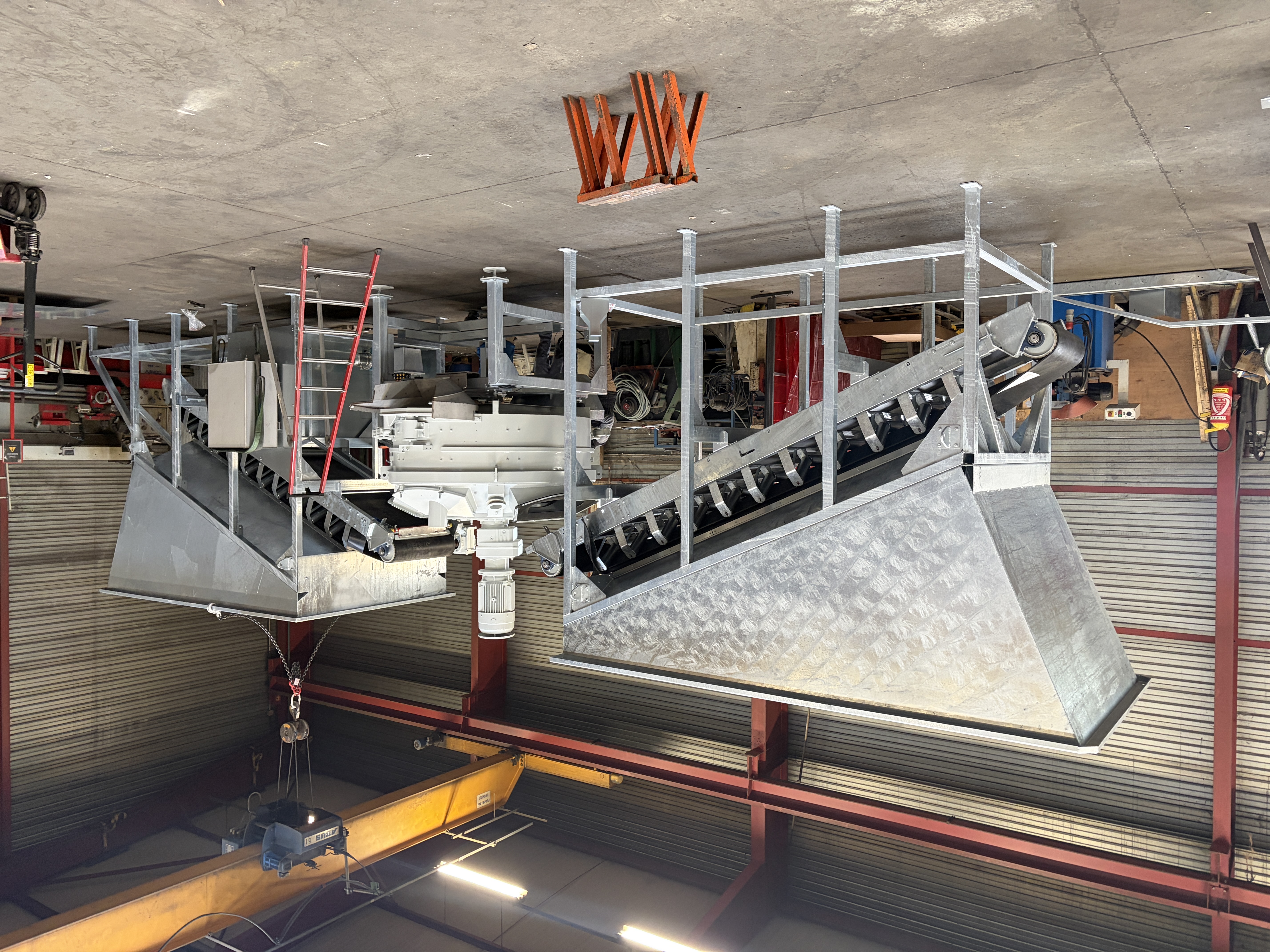 easybeton NOUVEAU DISTRIBUTEUR DE BETON EN COURS DE FABRICATION!